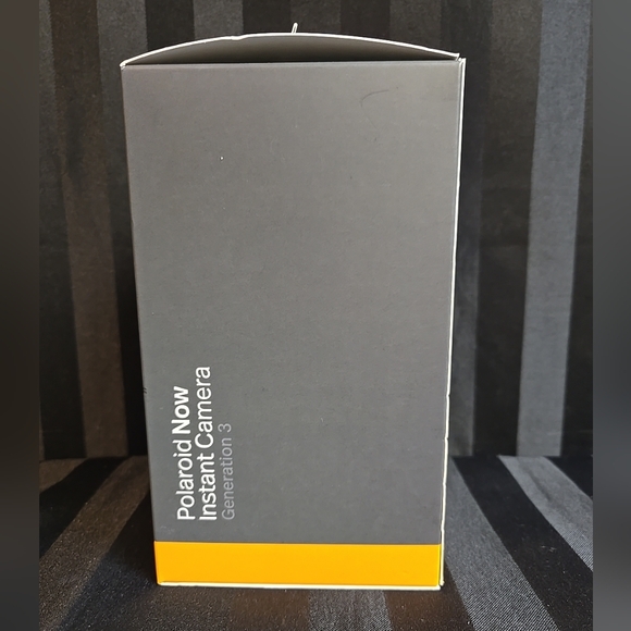 Polaroid Now Autofocus I-Type Instant Camera Black Generation 3 With Wrist Strap - Picture 4 of 10